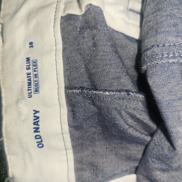Old Navy Size 38 ultimate slim shorts - Picture 3 of 3
